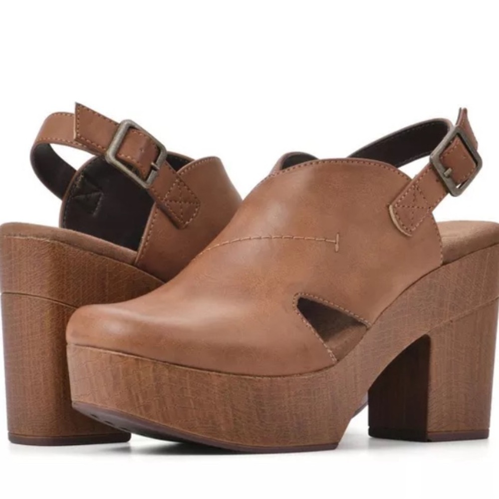 White Mountain Thalia Heeled Clog